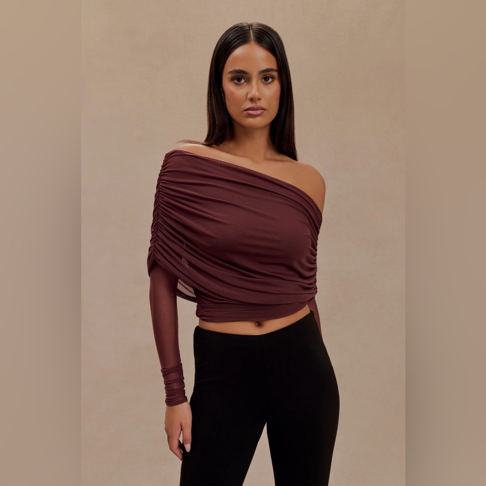 Meshki Ruched Off-Shoulder Long Sleeve Crop Top in Wine